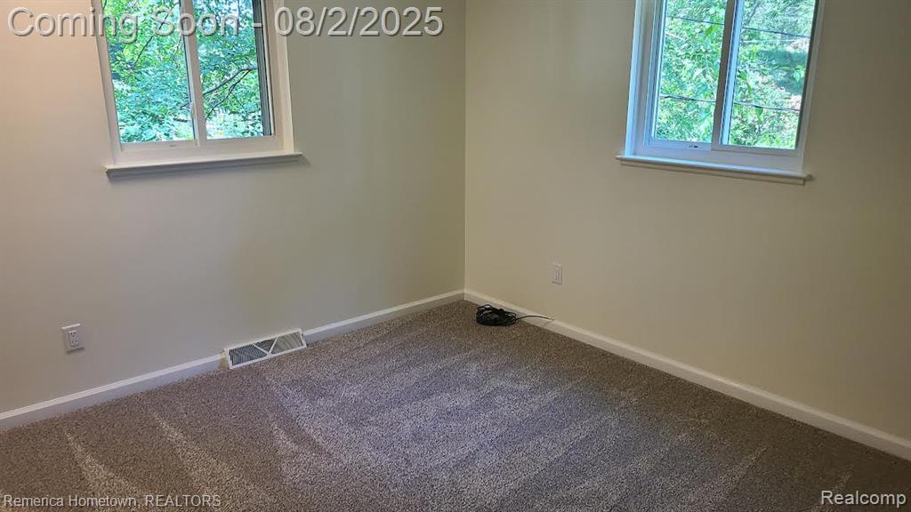 8736 Ringwood Drive, Commerce Twp, MI 48382 — Photo 17