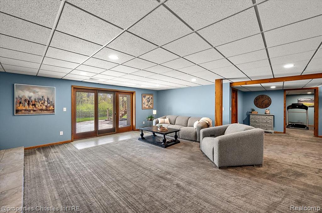 1071 Woodbridge Lane, Rochester, MI 48306 — Photo 52