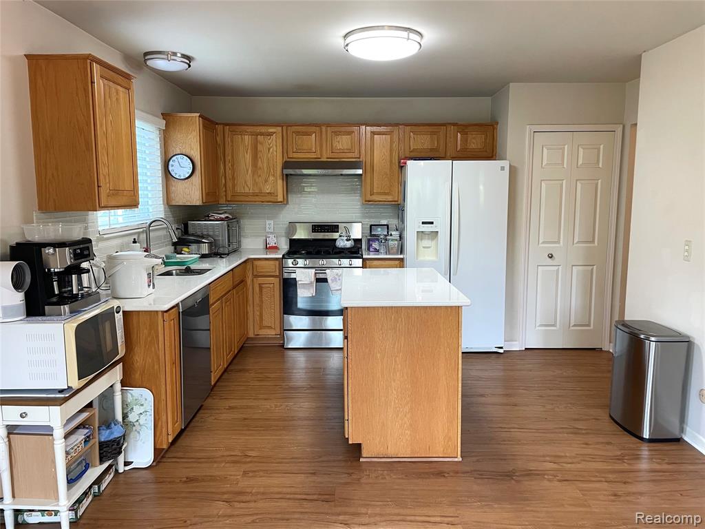 5859 Calgary Court, Sterling Heights, MI 48314 — Photo 25