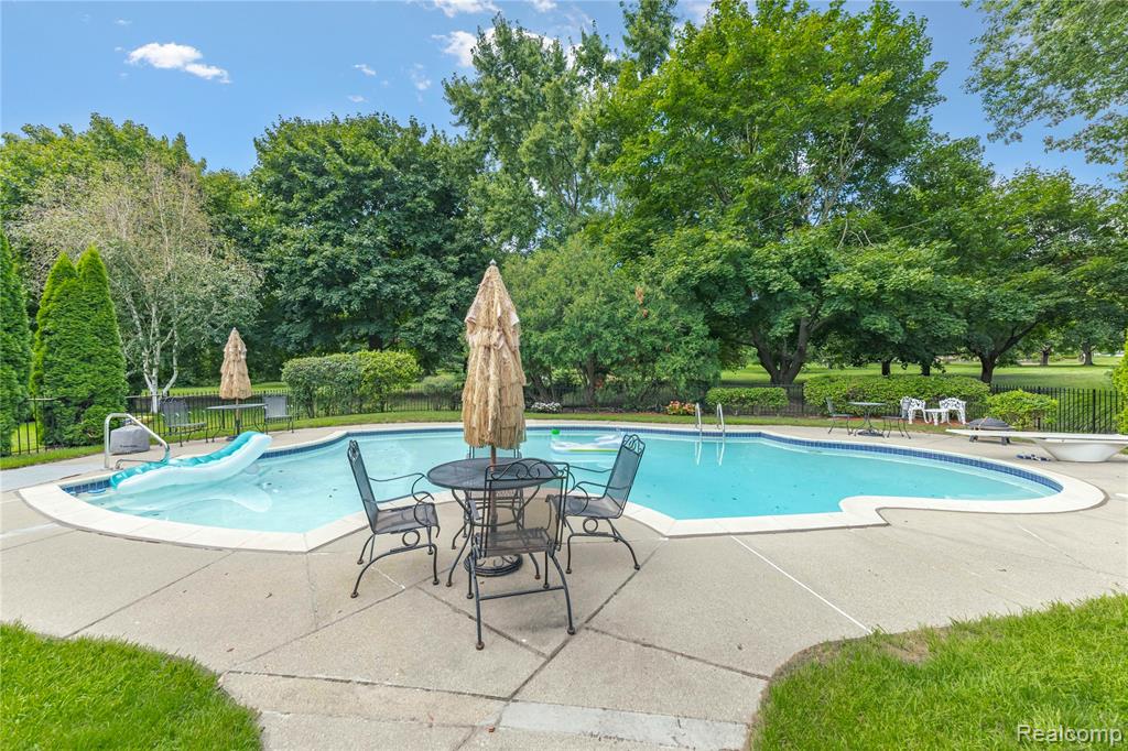 41846 Sutters Lane, Northville, MI 48168 — Photo 48