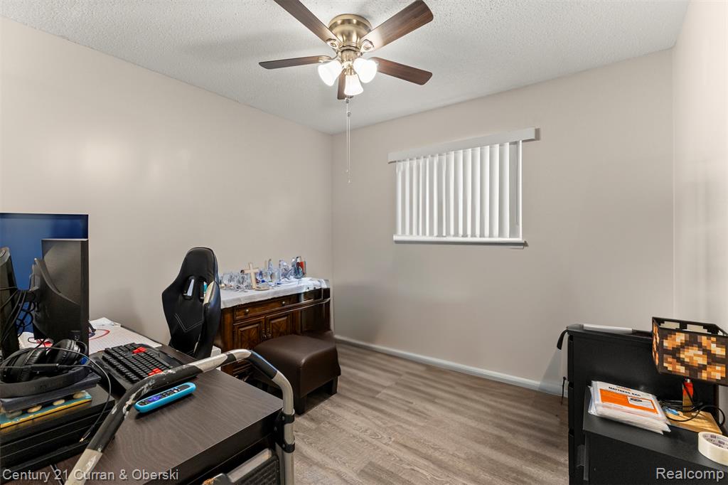 5908 Gilman Street, Garden City, MI — Photo 13