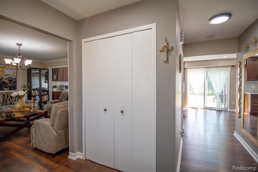 7878 Capri Drive, Canton, MI 48187 — Photo 21