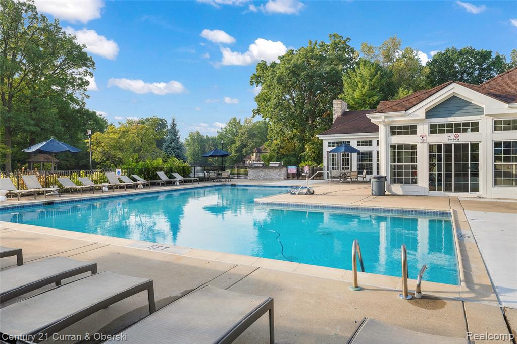 5237 Royal Vale Lane, Dearborn, MI 48126 — Photo 29