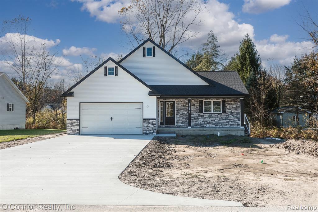 2047 Edward Lane East, MI