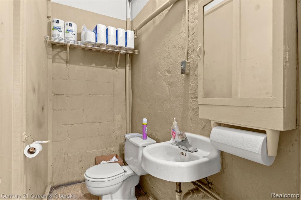736 E STATE FAIR RD, Highland Park, MI 48203 — Photo 24