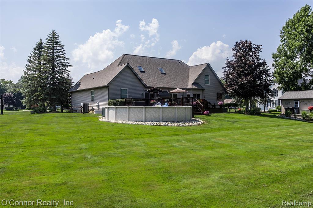 765 Lomasney Lane, Marysville, MI 48040 — Photo 10