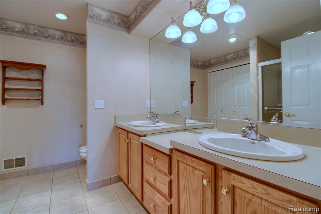 505 Willow Drive, 26, South Lyon, MI 48178 — Photo 18