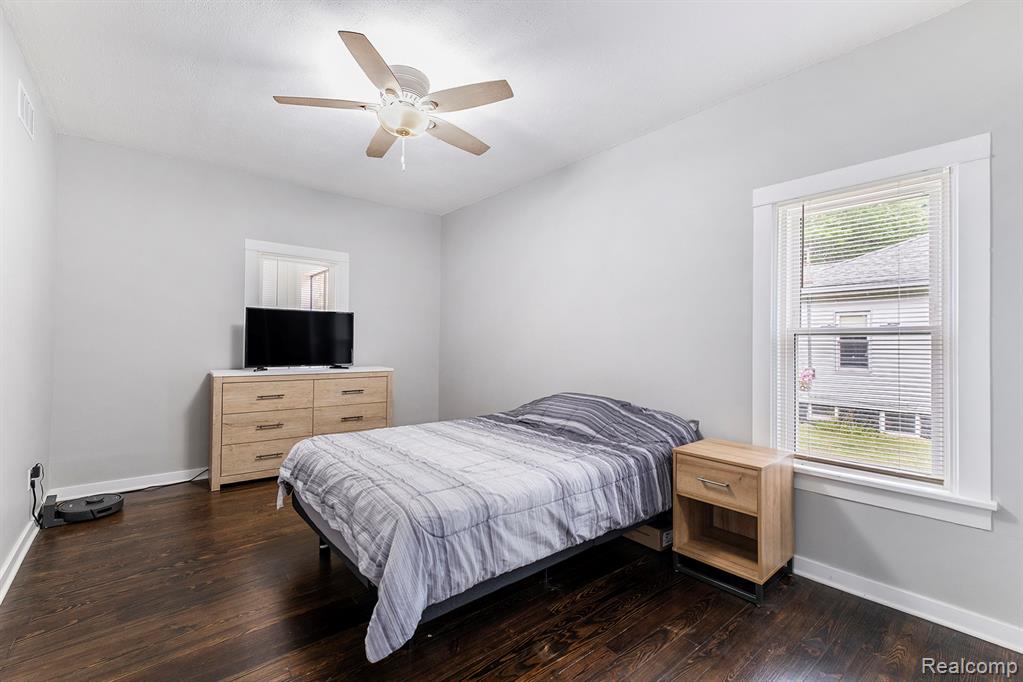 305 Center Street, Holly, MI 48442 — Photo 14