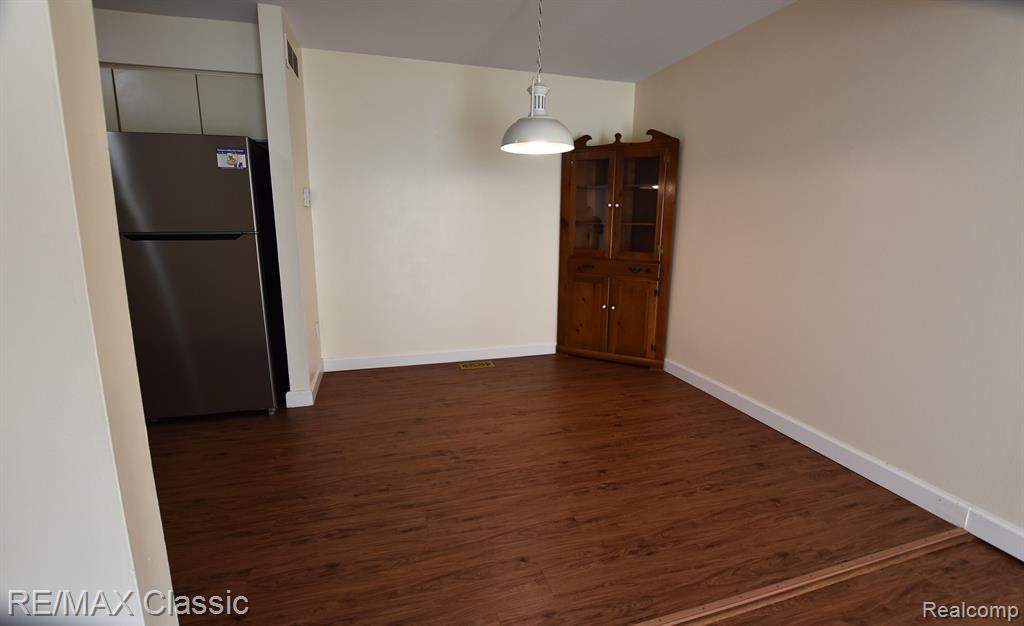 8553 WINCHESTER Drive, 6, Sterling Heights, MI 48313 — Photo 6