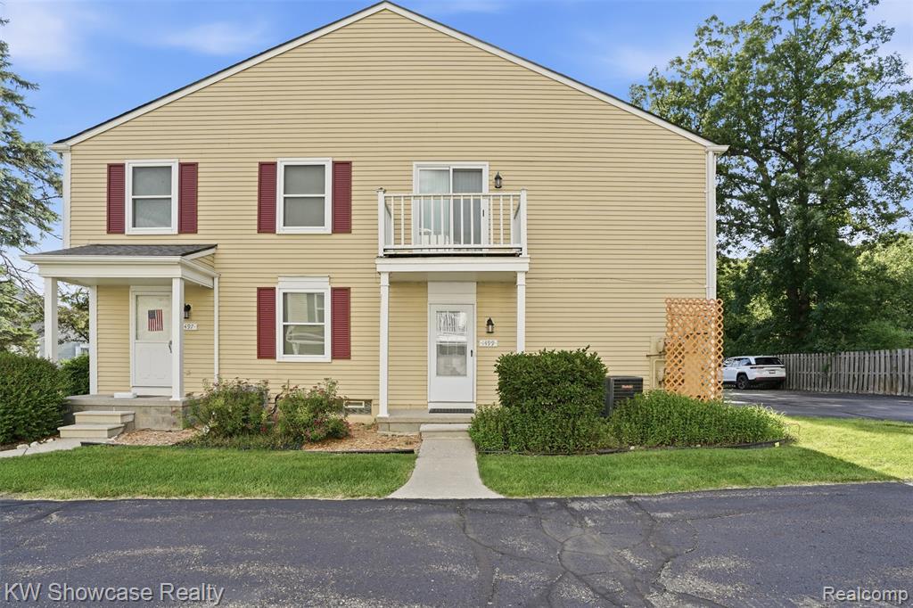 1499 Mariner Drive, Walled Lake, MI 48390 — Photo 2