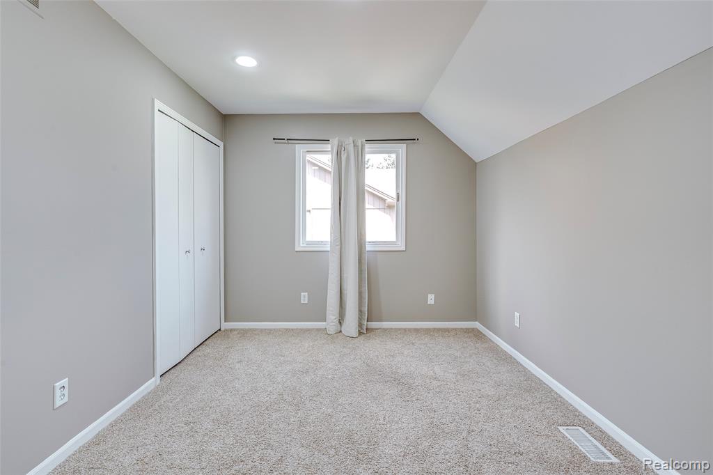 461 Alexander Drive, Commerce Twp, MI 48390 — Photo 34