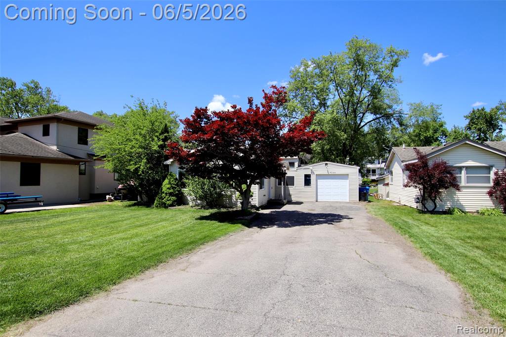 7044 Desmond Road, Waterford, MI 48329 — Photo 2
