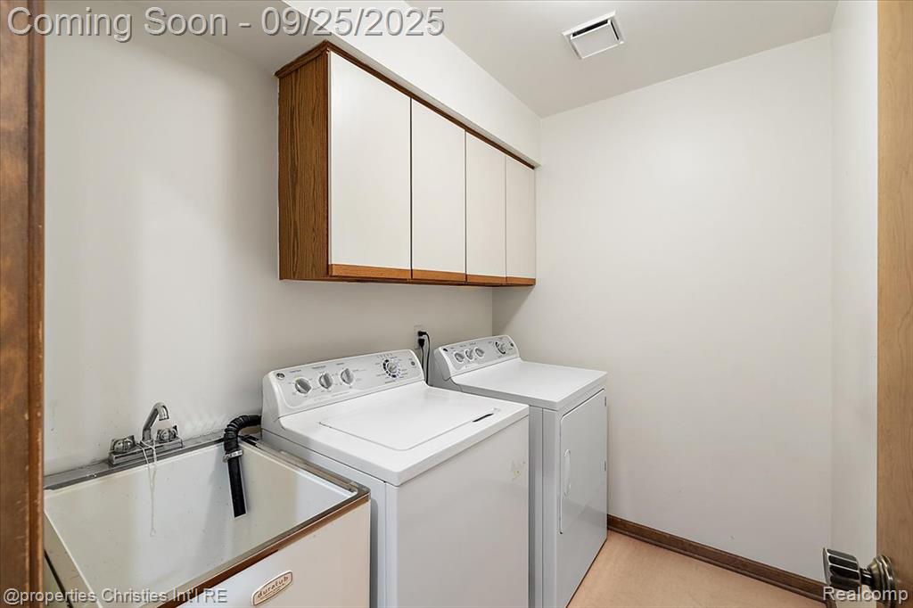 13150 Hidden Creek Drive, Plymouth, MI 48170 — Photo 32