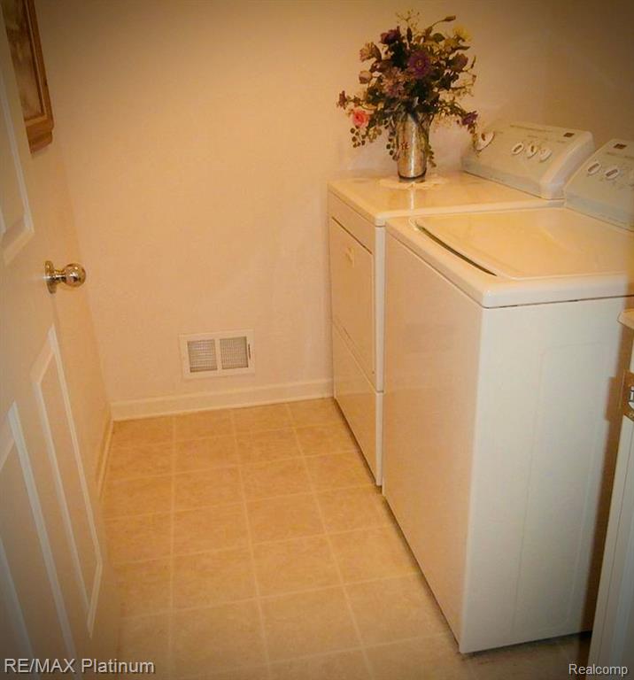 707 Glenlivet Street, Howell, MI 48843 — Photo 20