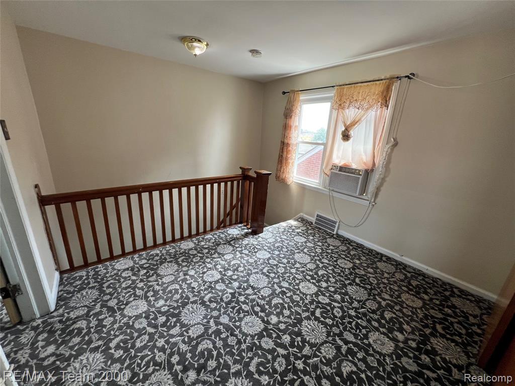 6410 Orchard Avenue, Dearborn, MI 48126 — Photo 28