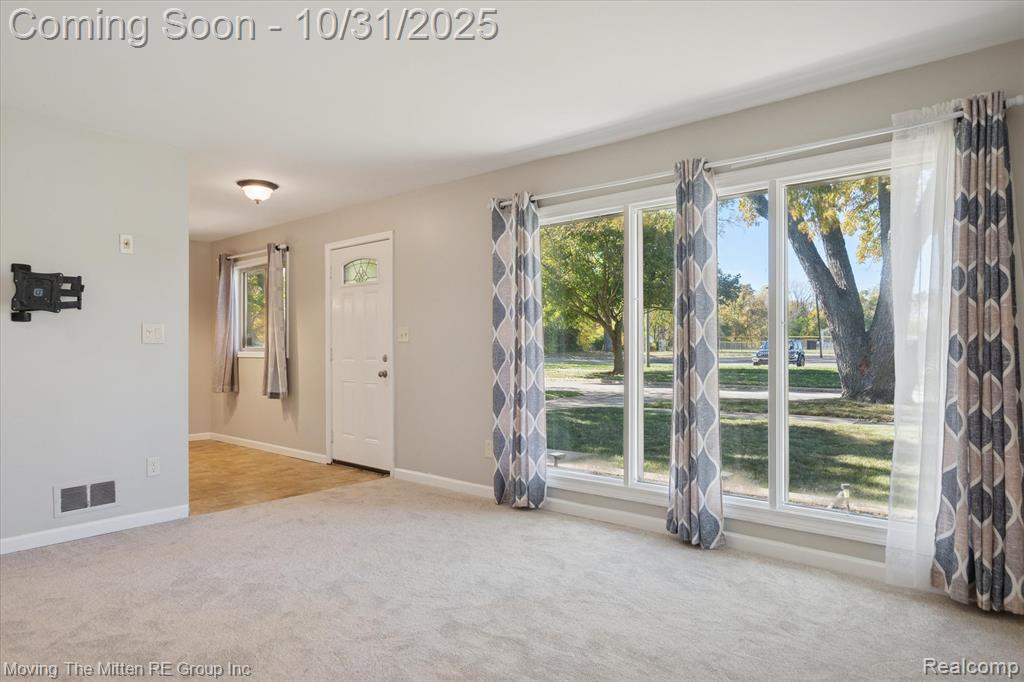 4943 Pardee Avenue N, Dearborn Heights, MI 48125 — Photo 5