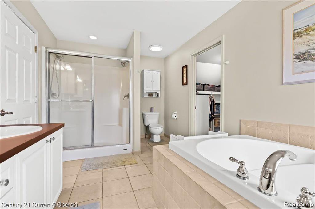 9810 GOLDFINCH Court, Saline, MI 48176 — Photo 22