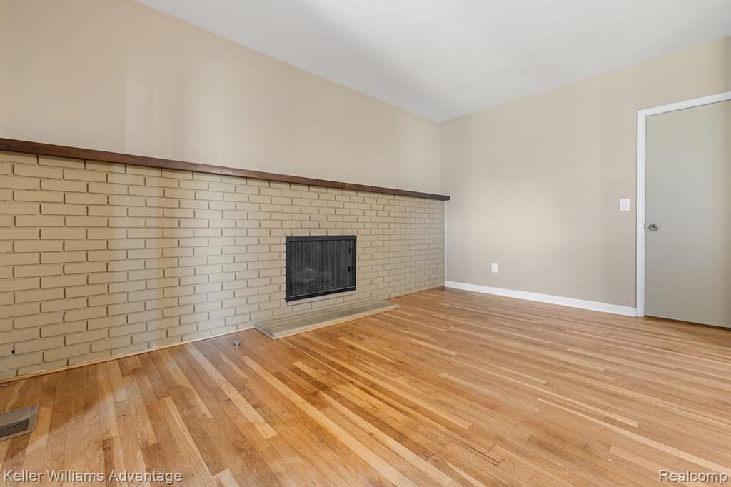 9434 PATTON Street, Livonia, MI 48150 — Photo 8