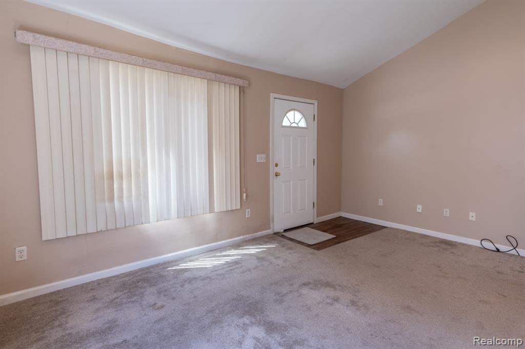 623 E Brockton Avenue, Madison Heights, MI 48071 — Photo 3