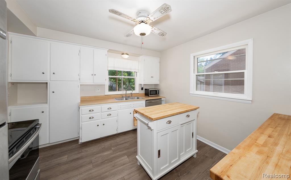 8614 GRAYFIELD Street, Dearborn Heights, MI 48127 — Photo 6