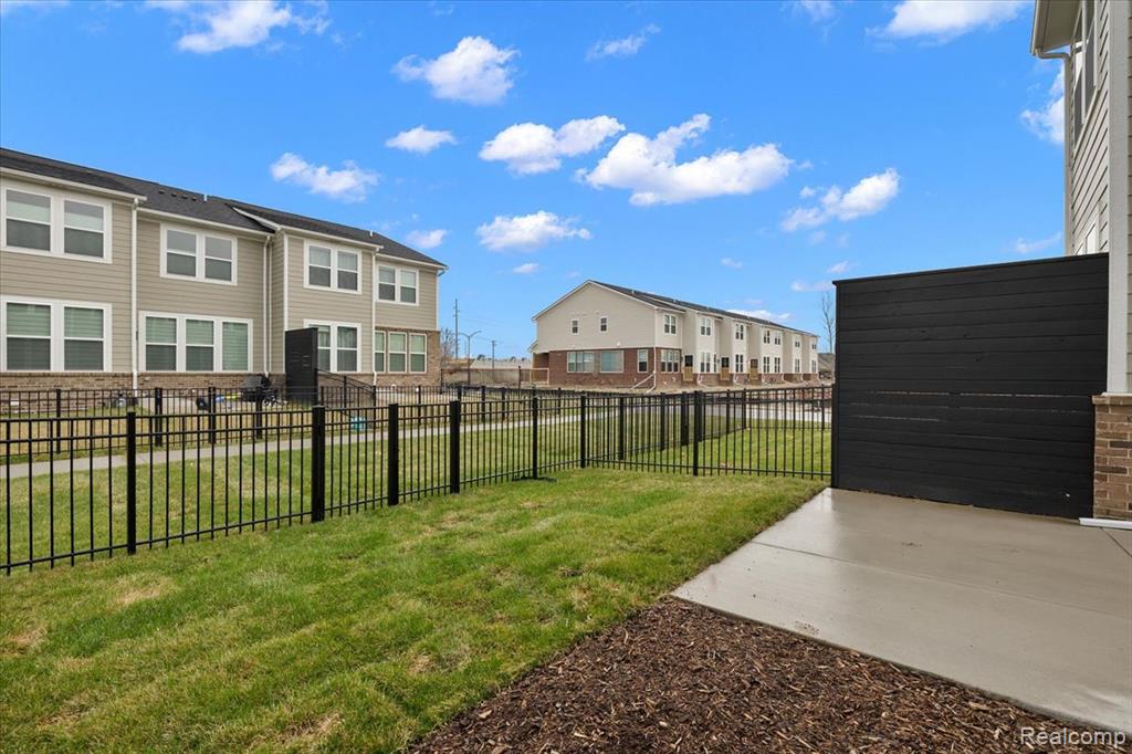 809 Cortland Ln, Troy, MI 48085 — Photo 36