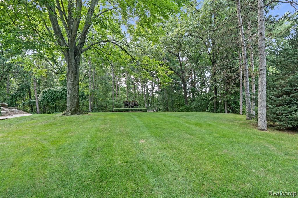 5484 Waldon Road, Clarkston, MI 48348 — Photo 2