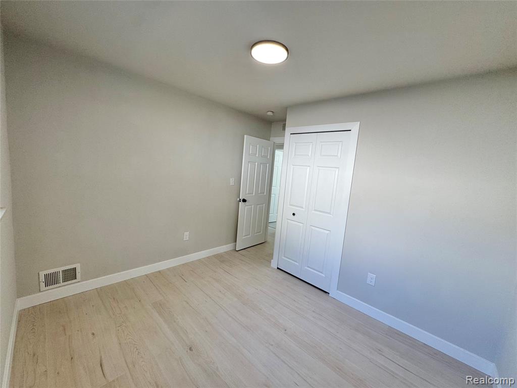 5692 N Globe Street, Westland, MI — Photo 9