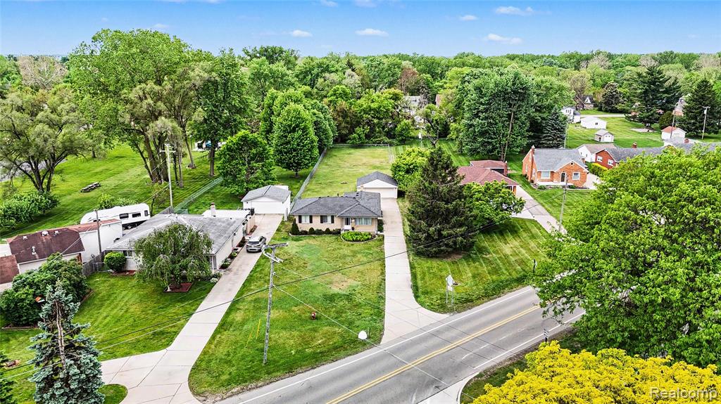 8530 Canal Road, Sterling Heights, MI 48314 — Photo 12