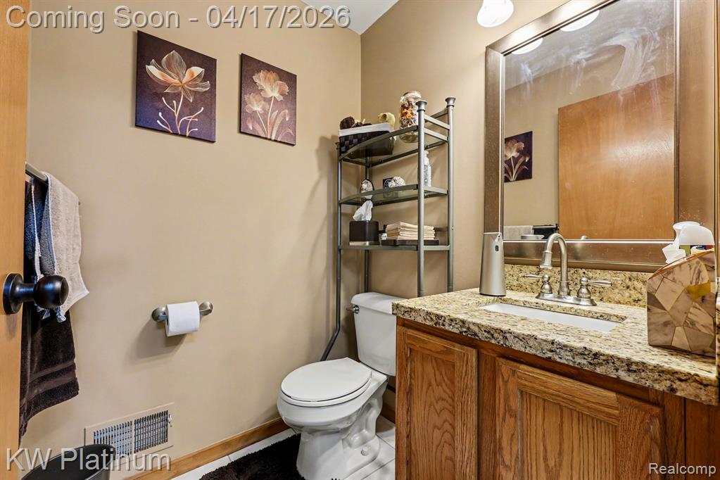 29124 Lesnau Court, Chesterfield, MI 48047 — Photo 19
