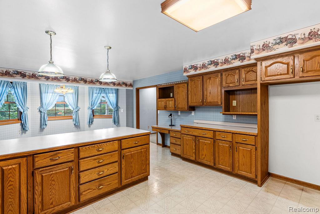 9482 Graytrax Road, Grand Blanc, MI 48439 — Photo 19