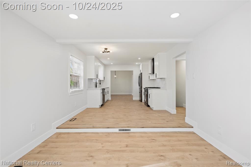 4427 Westover Drive, West Bloomfield, MI 48323 — Photo 15