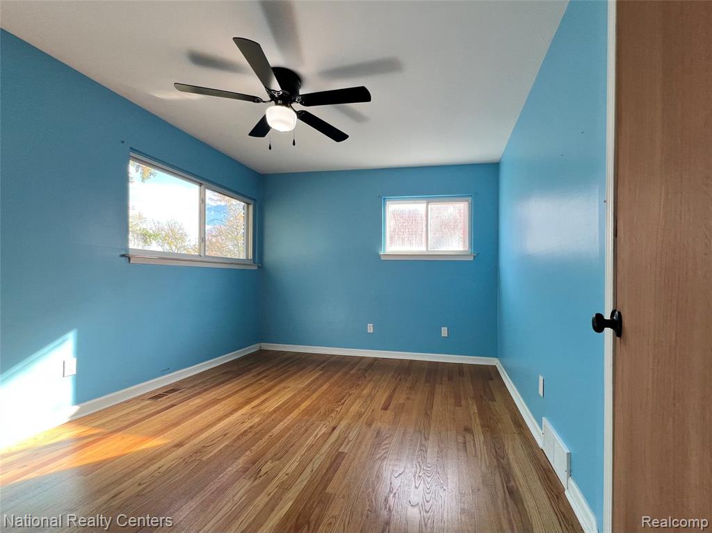 8571 Cranston Street, Westland, MI — Photo 17