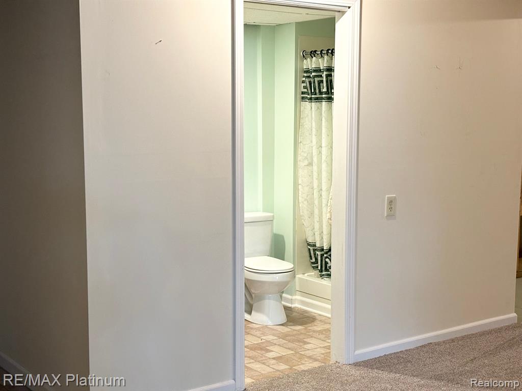 585 Snowfall Court, Howell, MI 48843 — Photo 31