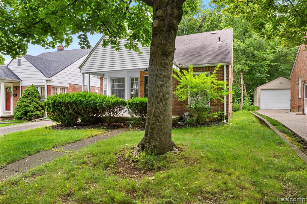414 Aqua Court, Royal Oak, MI 48073 — Photo 3