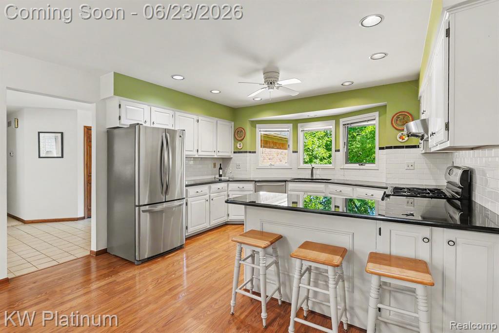 41945 Hillview Drive, Sterling Heights, MI 48314 — Photo 5