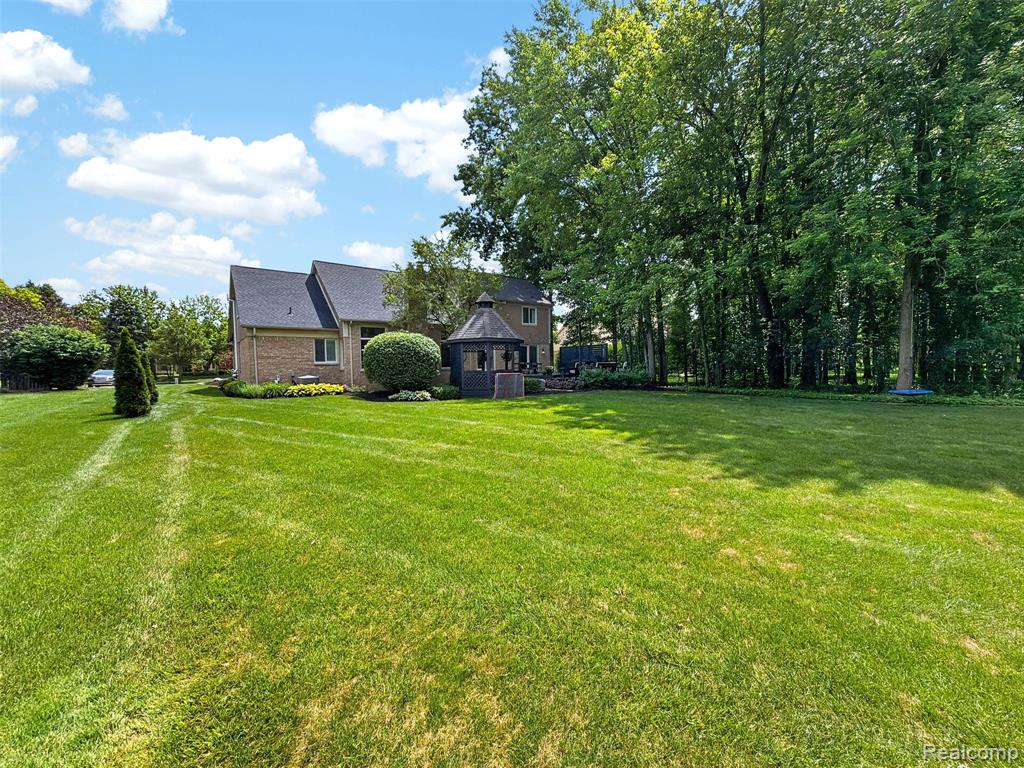 6713 Aurora Drive, Troy, MI 48098 — Photo 8