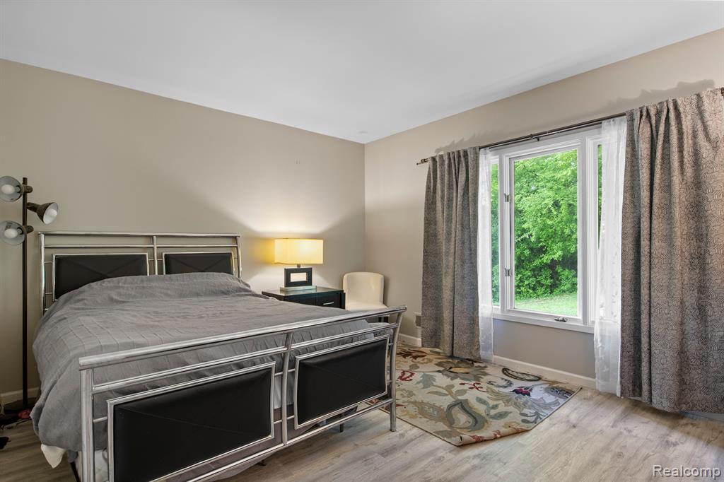 4578 PINE VILLAGE Drive, West Bloomfield, MI 48323 — Photo 40