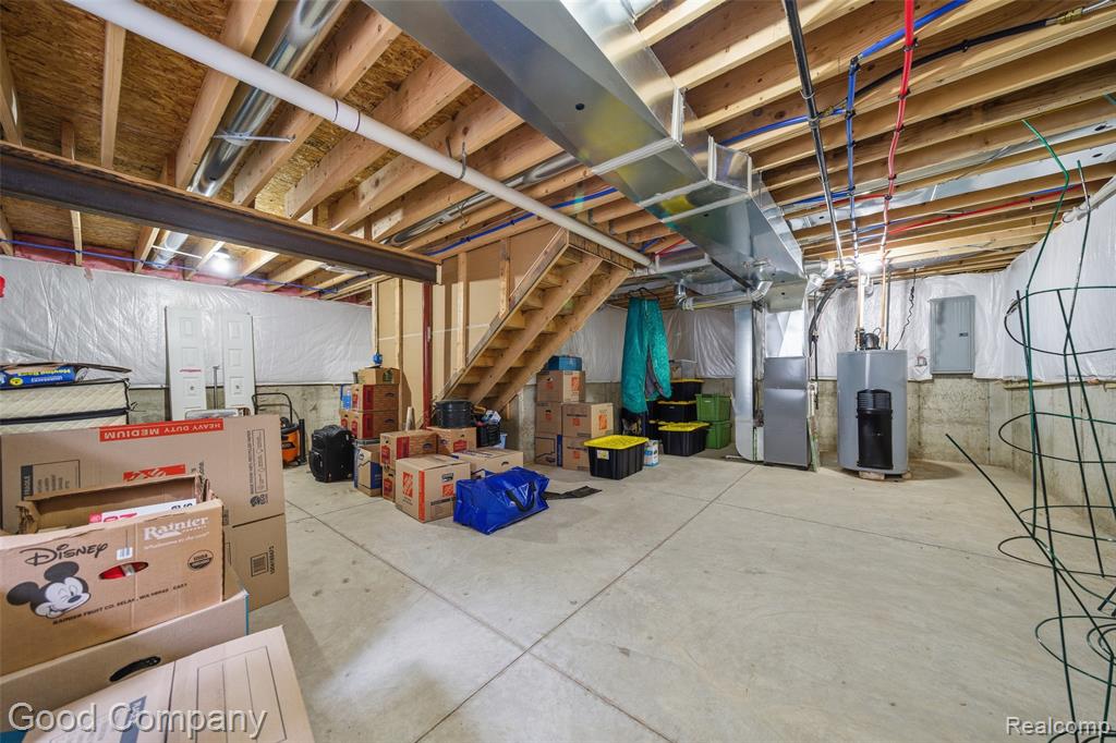 568 E Coy Avenue, Hazel Park, MI 48030 — Photo 23