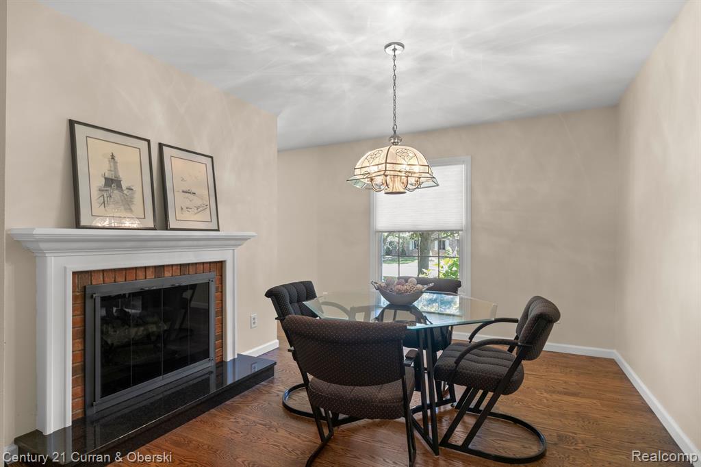 8821 NORTHAMPTON Drive, Plymouth, MI 48170 — Photo 24