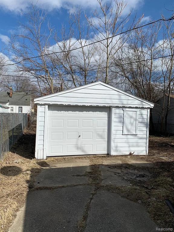 20244 Oakfield Street, Detroit, MI 48235