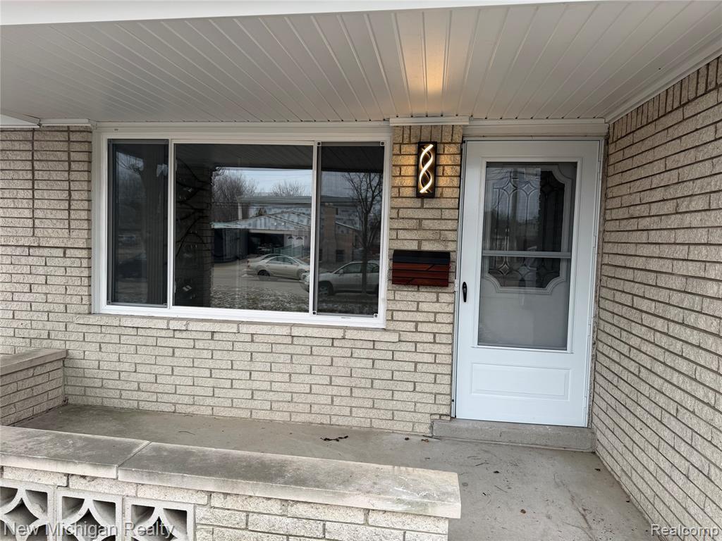 5232 Dickson Drive, Sterling Heights, MI 48310 — Photo 2