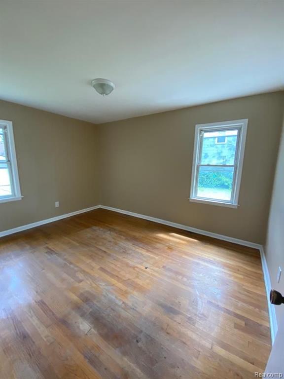 8852 METTETAL Street, Detroit, MI 48228 — Photo 3