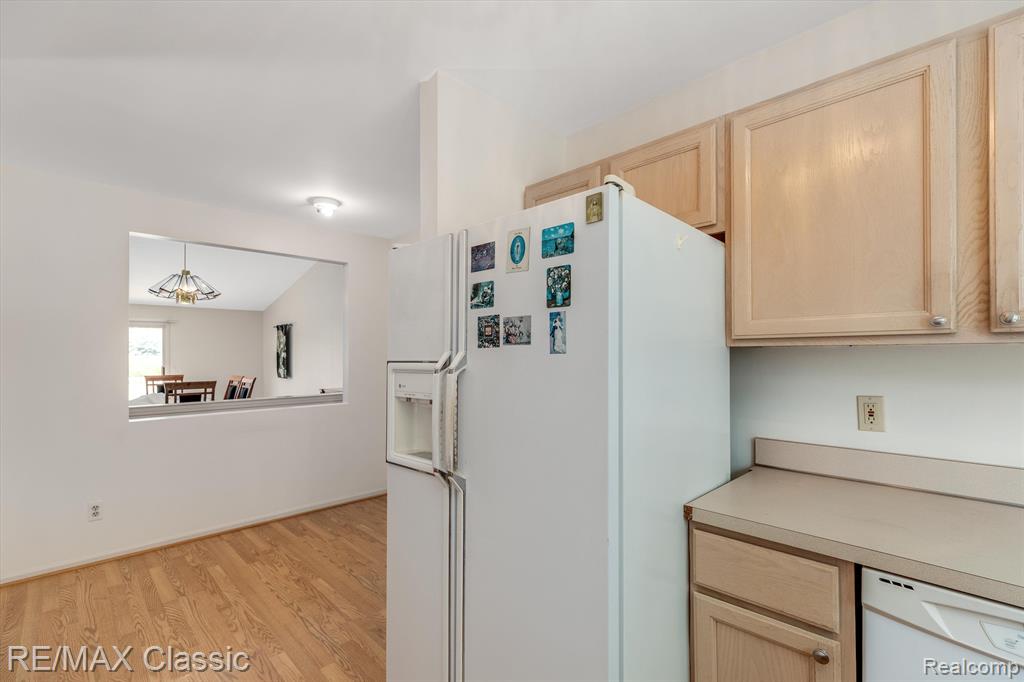 41937 BROOKVIEW Lane, Clinton Twp, MI 48038 — Photo 10