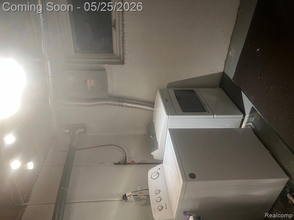 230 Main Sail Court, Detroit, MI 48207 — Photo 7