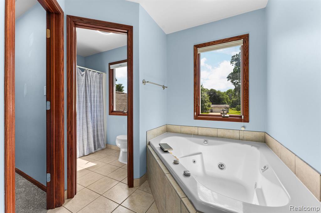 2381 Burke Road, Fowlerville, MI 48836 — Photo 16