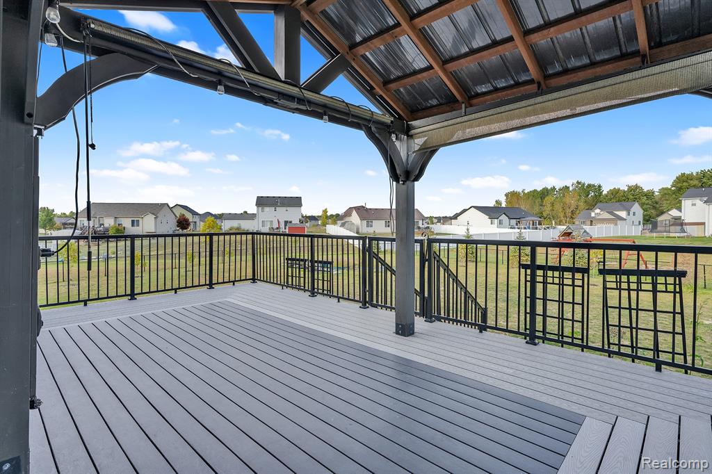 8185 Hidden Cove Court, Grand Blanc, MI 48439 — Photo 44