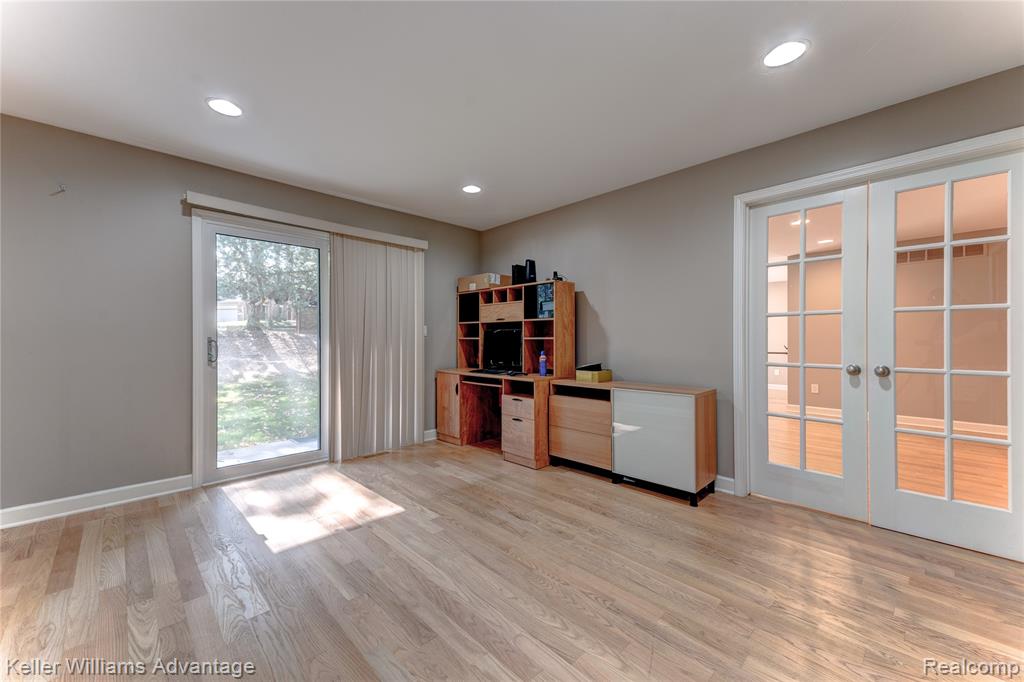 37132 Brentwood Circle, Farmington Hills, MI 48331 — Photo 16