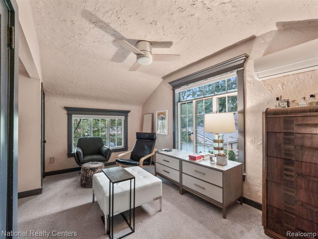 44 DEVONSHIRE Road, Pleasant Ridge, MI — Photo 18