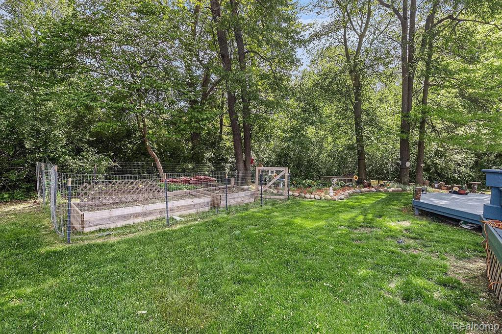 37459 Dianne Lane, New Boston, MI 48164 — Photo 25