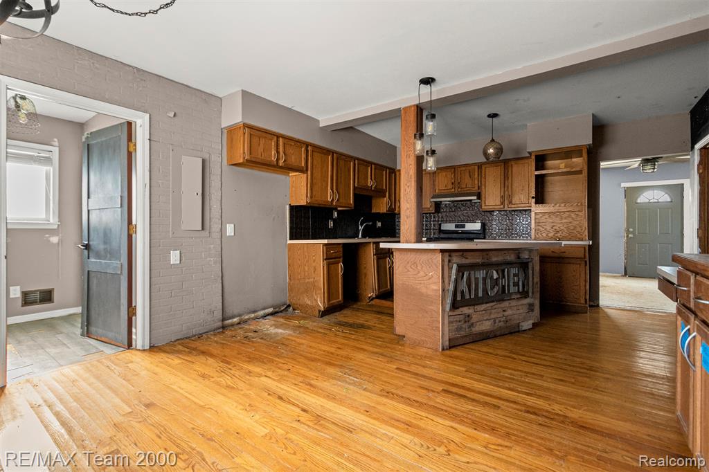 9267 Glenis Street, Taylor, MI 48180 — Photo 13